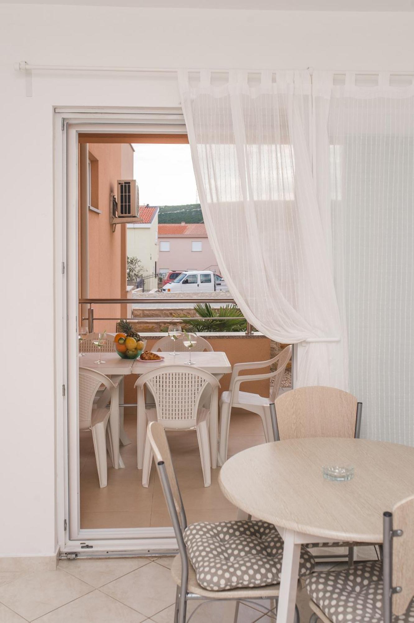 Apartments Kristina, Place For The Family Стара-Новаля Экстерьер фото