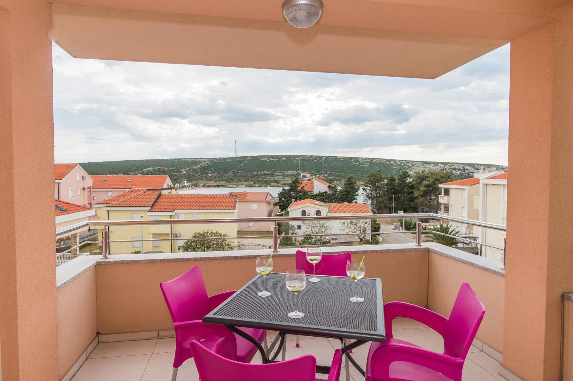 Apartments Kristina, Place For The Family Стара-Новаля Экстерьер фото