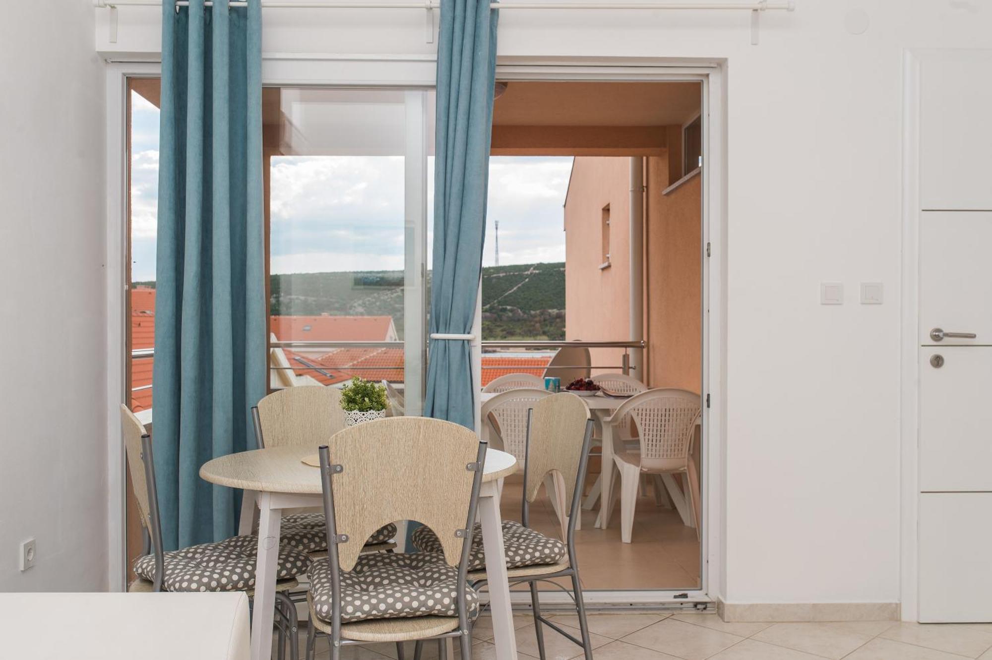 Apartments Kristina, Place For The Family Стара-Новаля Экстерьер фото