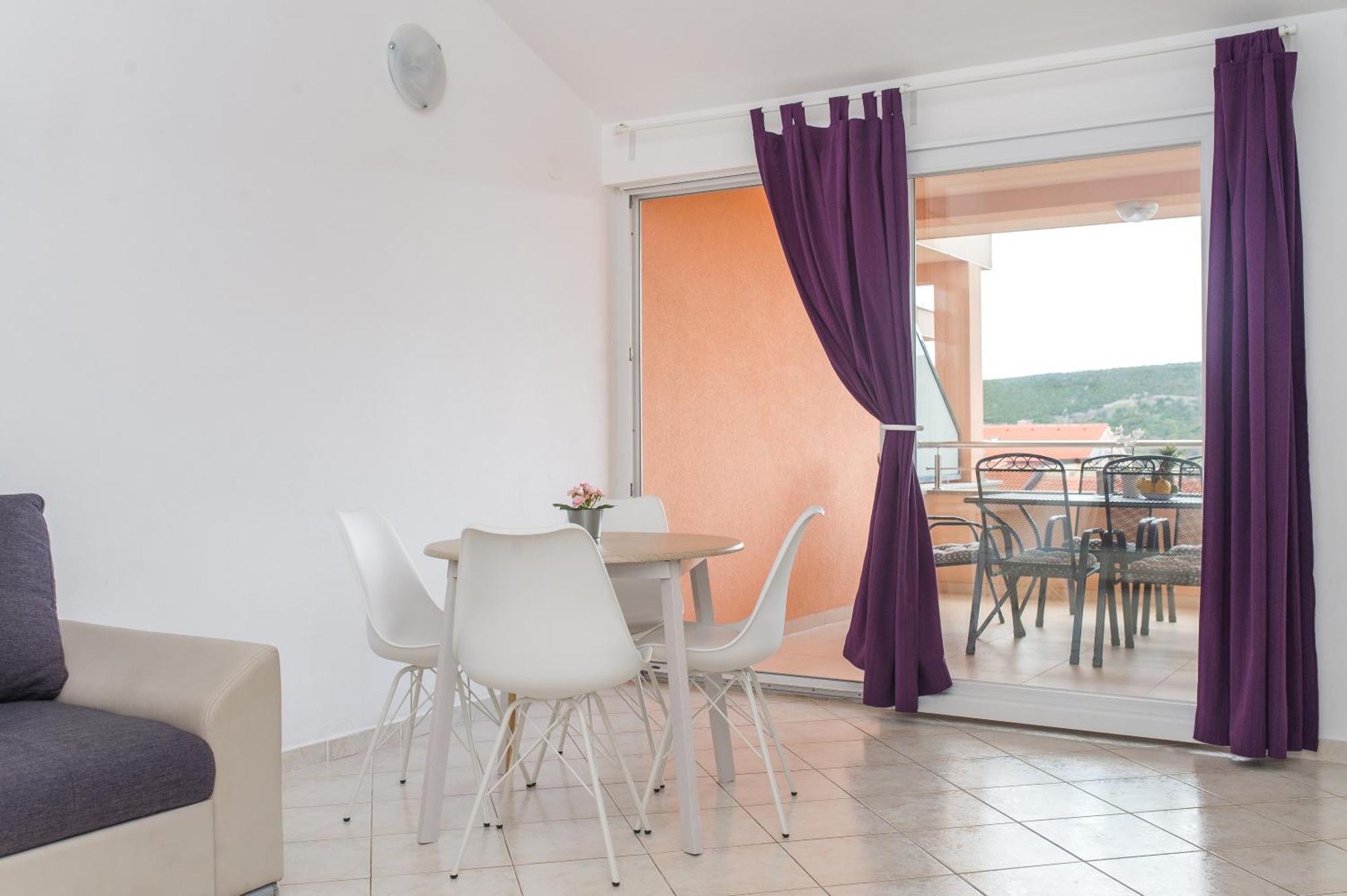 Apartments Kristina, Place For The Family Стара-Новаля Экстерьер фото