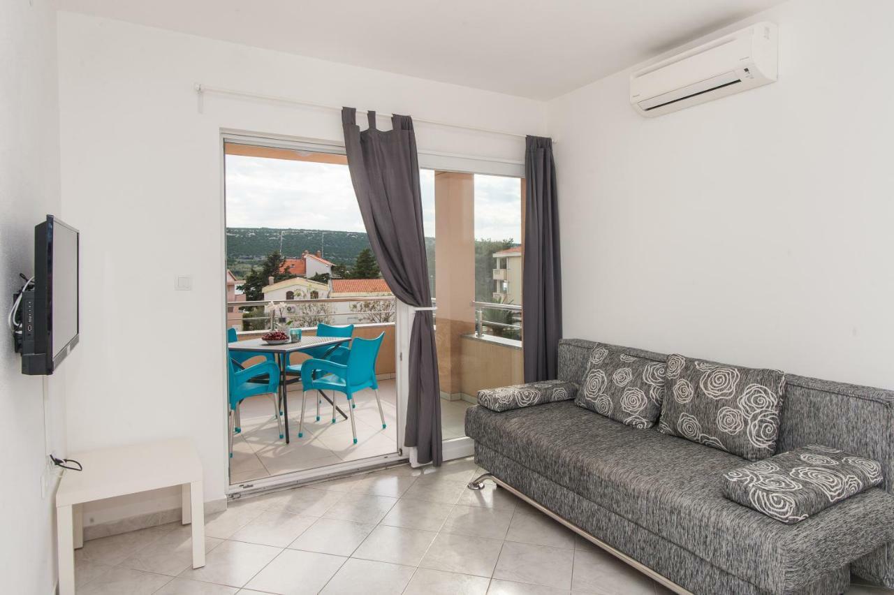 Apartments Kristina, Place For The Family Стара-Новаля Экстерьер фото