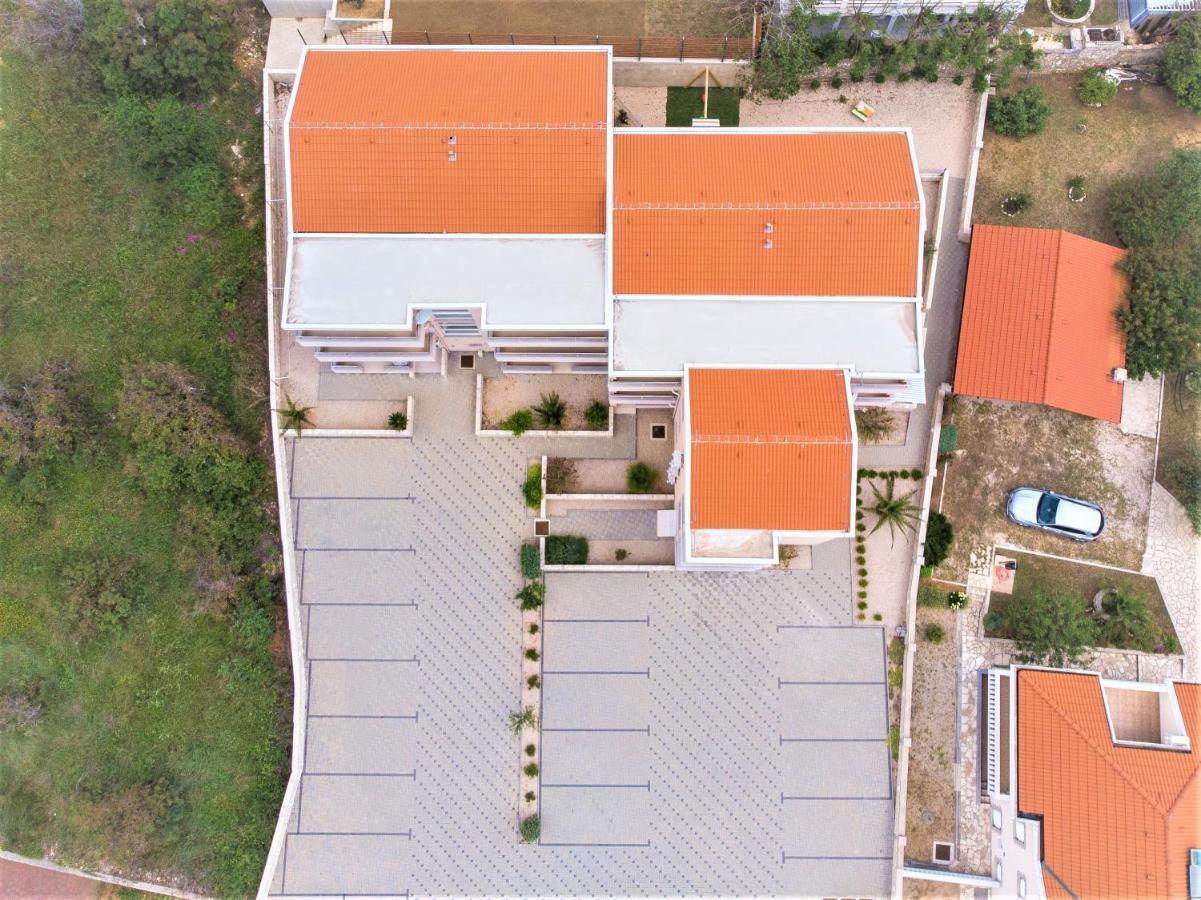 Apartments Kristina, Place For The Family Стара-Новаля Экстерьер фото